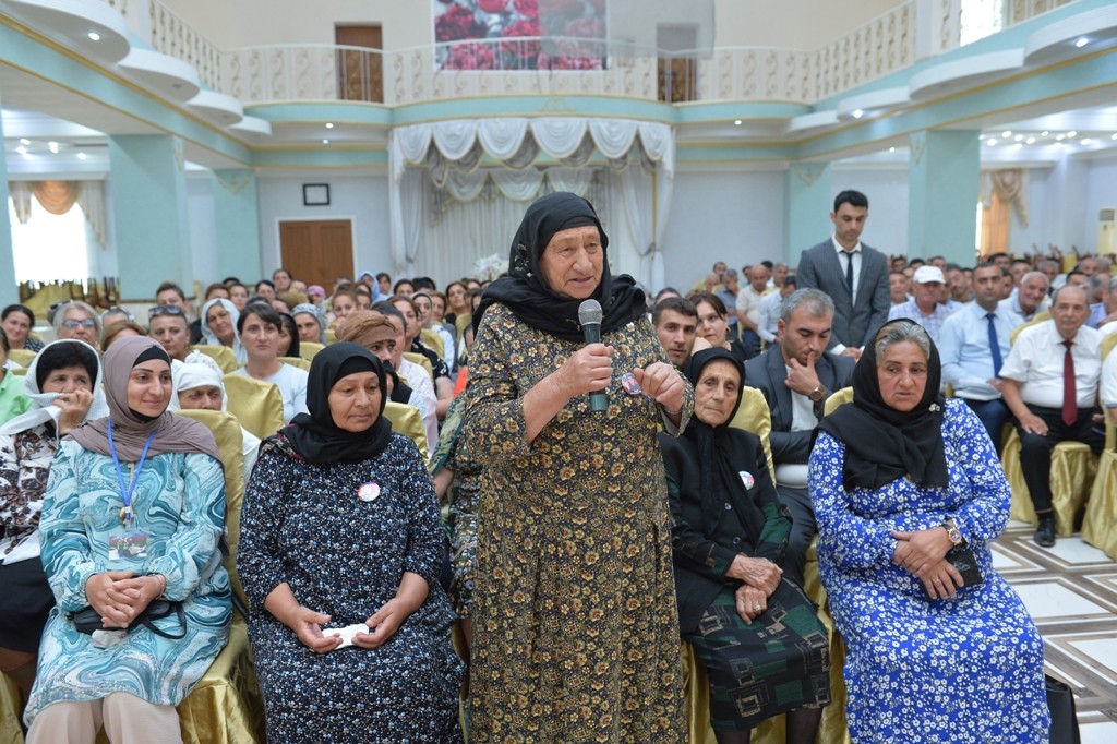 Liman sakinləri Taleh Qaraşovun səyyar qəbul-görüşündən razı qalıblar - FOTOLAR