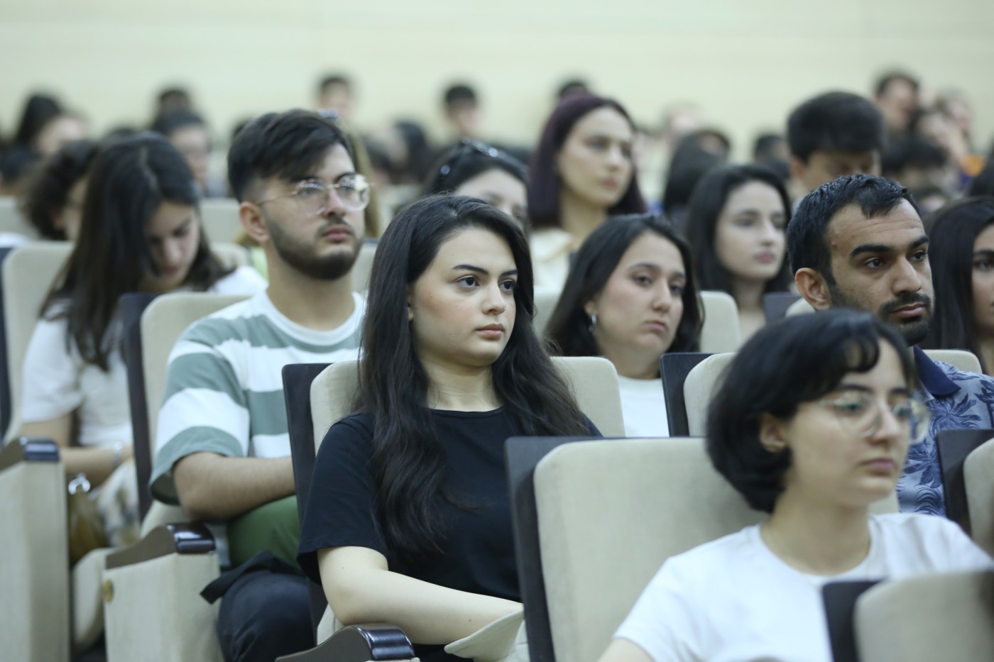 Elmar Qasımov istehsalat təcrübəsində iştirak edəcək tələbələrlə görüşdü - FOTOLAR