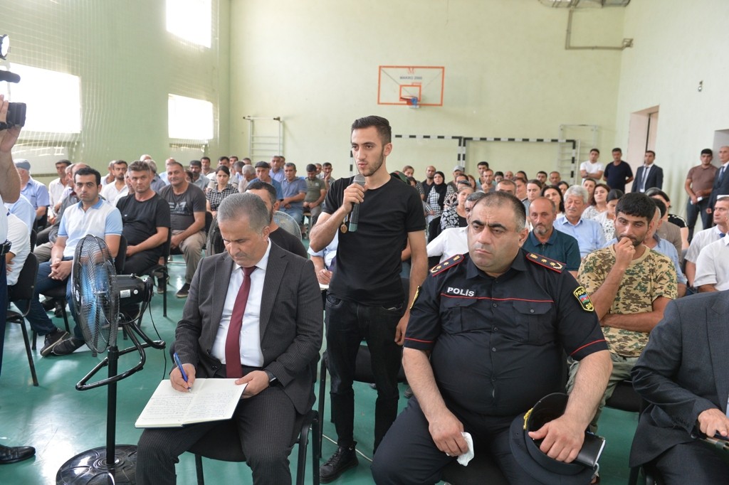 Dağ kəndlərinin sakinləri Taleh Qaraşovun səyyar görüşündən razı qalıblar - FOTOLAR