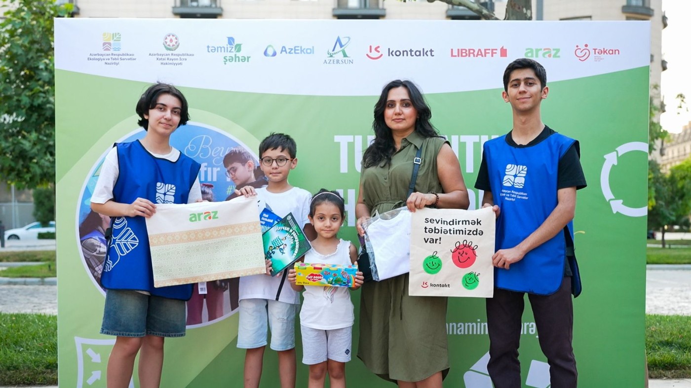 Ağ Şəhərdə “Tullantıları hədiyyələrə dəyiş” festivalı keçirilib - FOTOLAR