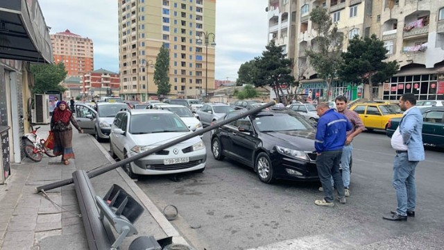 Qəzalarda 20 işıqfor və avadanlıqlarına zərər dəyib