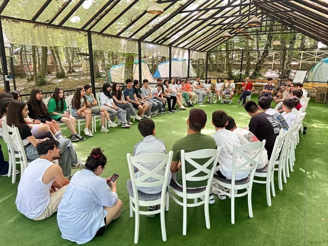 COP 29-la bağlı məktəblilərin Qubaya ekskursiyası təşkil edildi - FOTOLAR