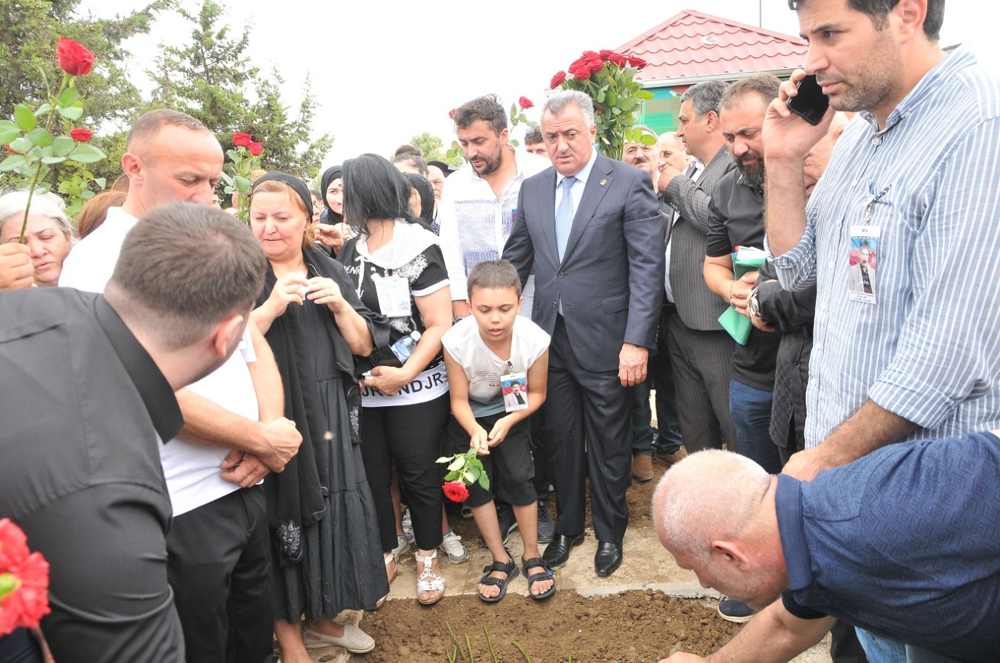 Birinci Qarabağ müharibəsinin dörd şəhidi Abşeronda dəfn edildi - FOTOLAR (YENİLƏNİB)