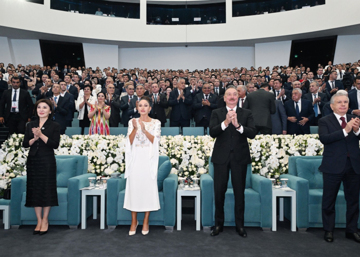 Prezidentlər və ailə üzvləri Daşkənddə konsert proqramında - FOTOLAR