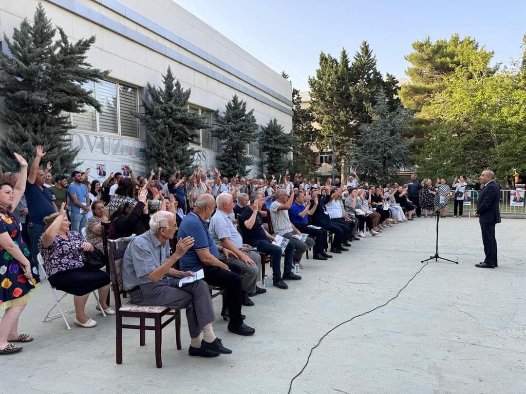 8-ci dairədə mənzərə aydındır - Azay Quliyevin daha bir izdihamlı görüşü (FOTOLAR)