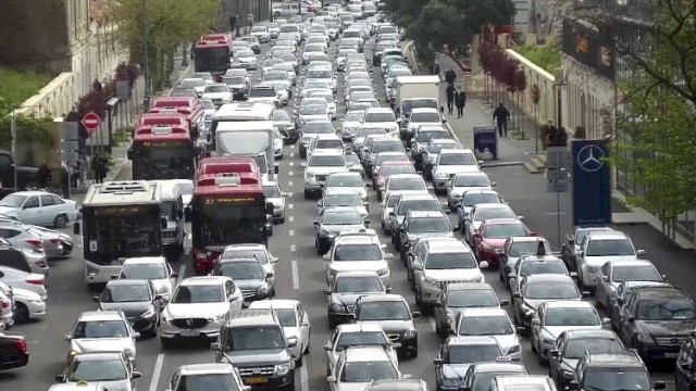 Bakıda bu yollarda tıxac var -SİYAHI