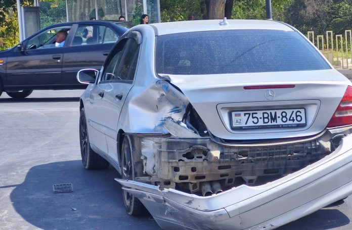 Naxçıvanda qəza - "Mercedes" motosikletlə toqquşdu (FOTOLAR)