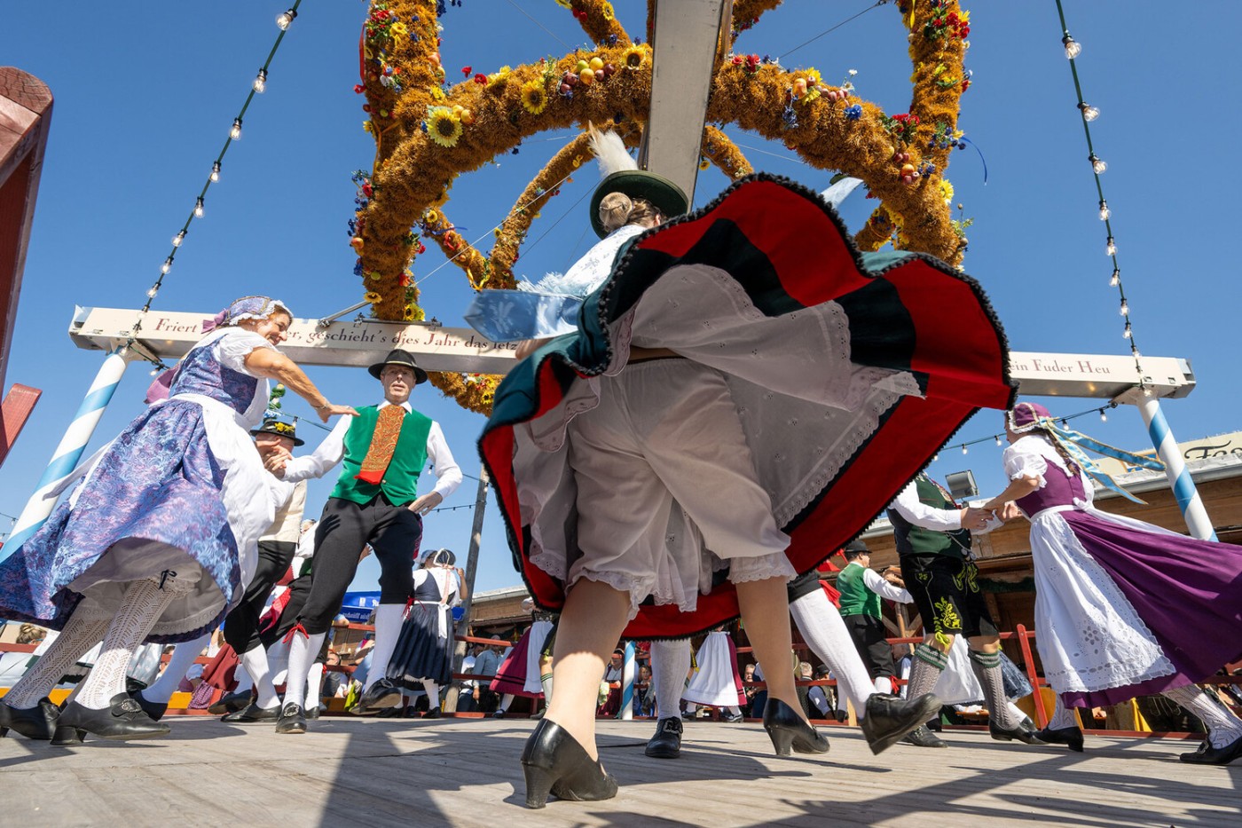 Almanlar pivə festivalında - FOTOLAR