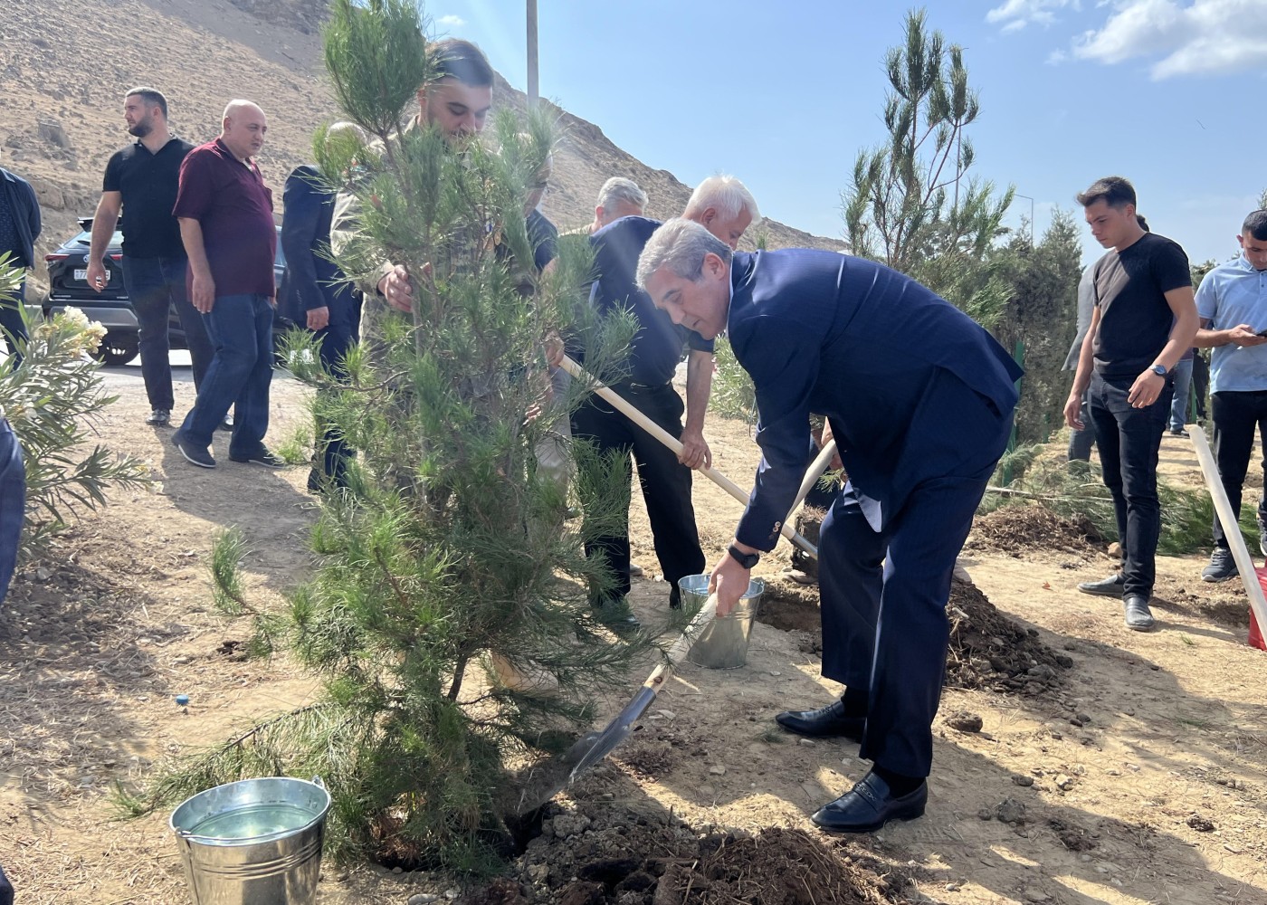 Qaradağda “27 sentyabr – Anım Günü” ilə əlaqədar ağacəkmə aksiyası keçirildi - FOTOLAR