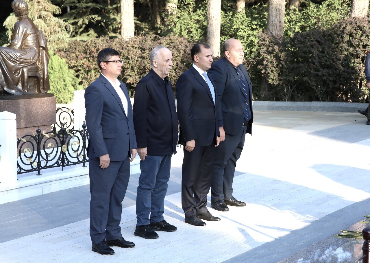 AHİK sədri Bakıda keçirilən beynəlxalq konfransda iştirak etdi - FOTOLAR