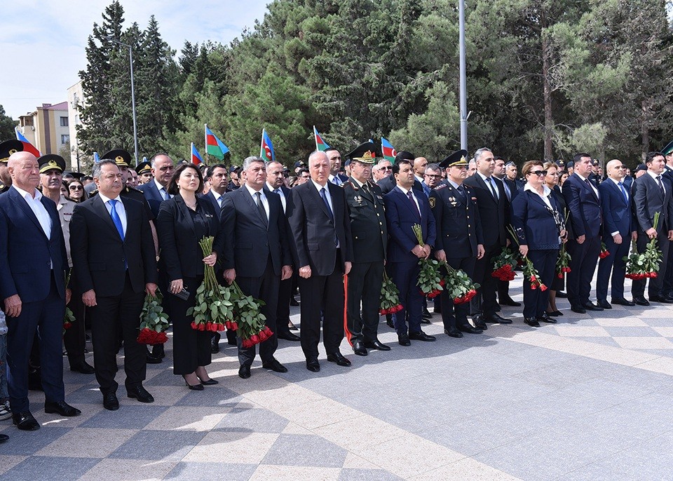 Sumqayıtda şəhidlərin xatirəsi anıldı - FOTOLAR