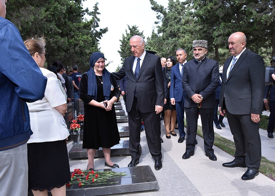 Sumqayıtda şəhidlərin xatirəsi anıldı - FOTOLAR