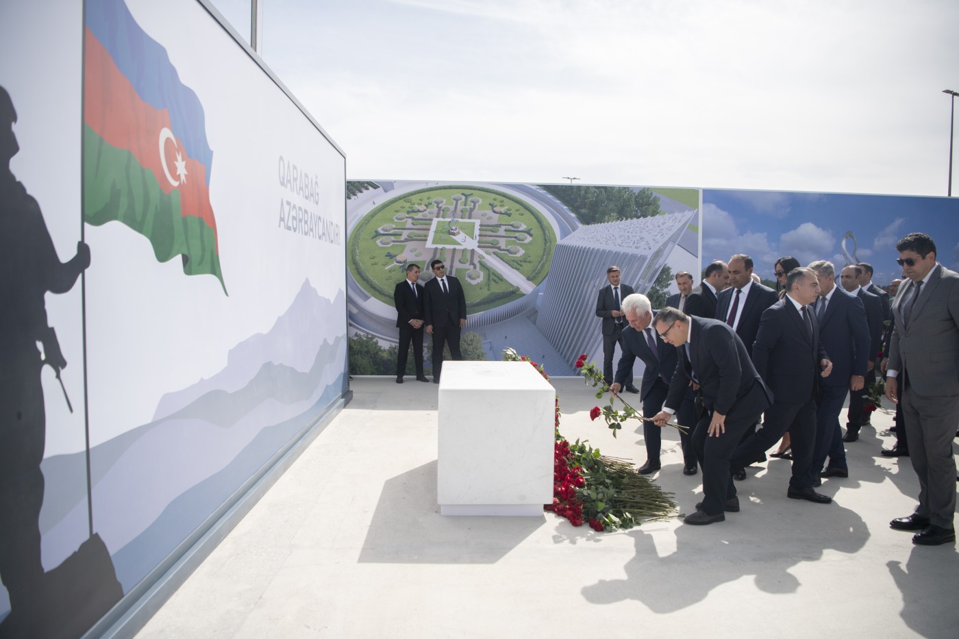 Kənd Təsərrüfatı Nazirliyi şəhidlərimizin xatirəsini yad etdi - FOTOLAR