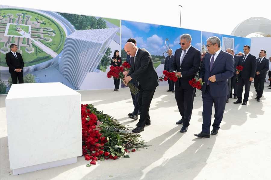 ASCO-nun əməkdaşları Zəfər parkını ziyarət ediblər - FOTOLAR