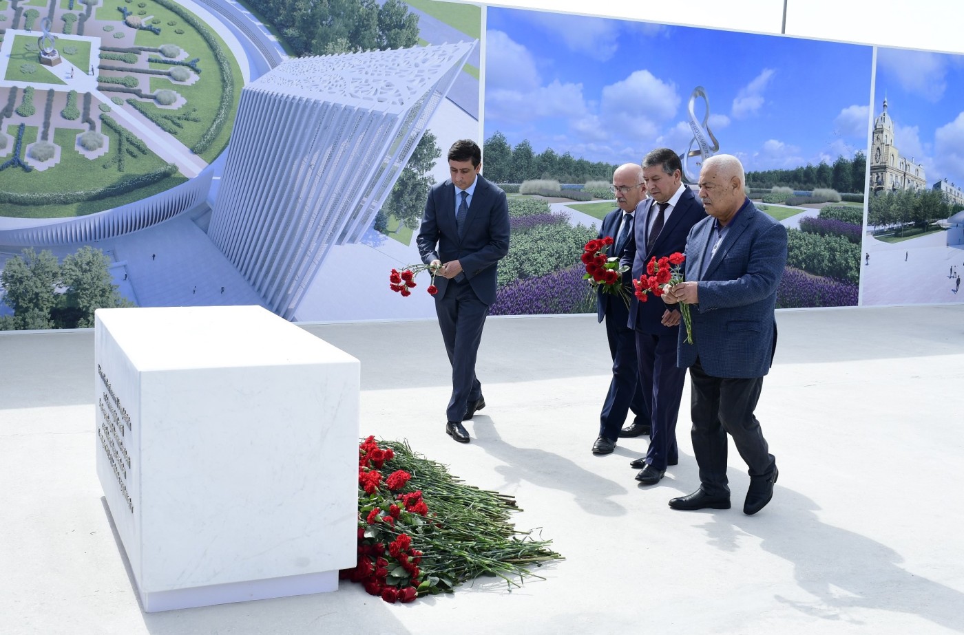 Yeni Azərbaycan Partiyasının nümayəndələri Zəfər parkında olublar - FOTOLAR