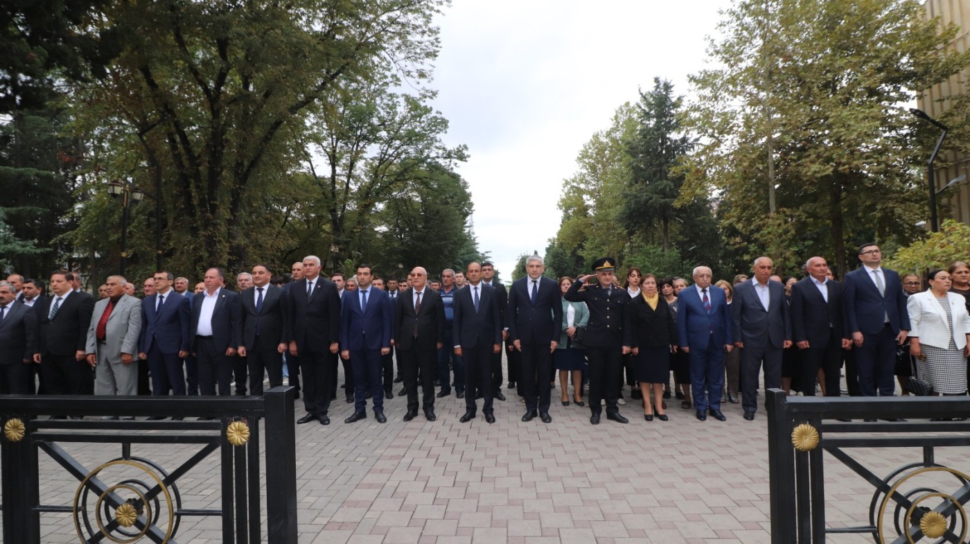 Qazaxda Vətən oğullarının əziz xatirəsi anılıb - FOTOLAR