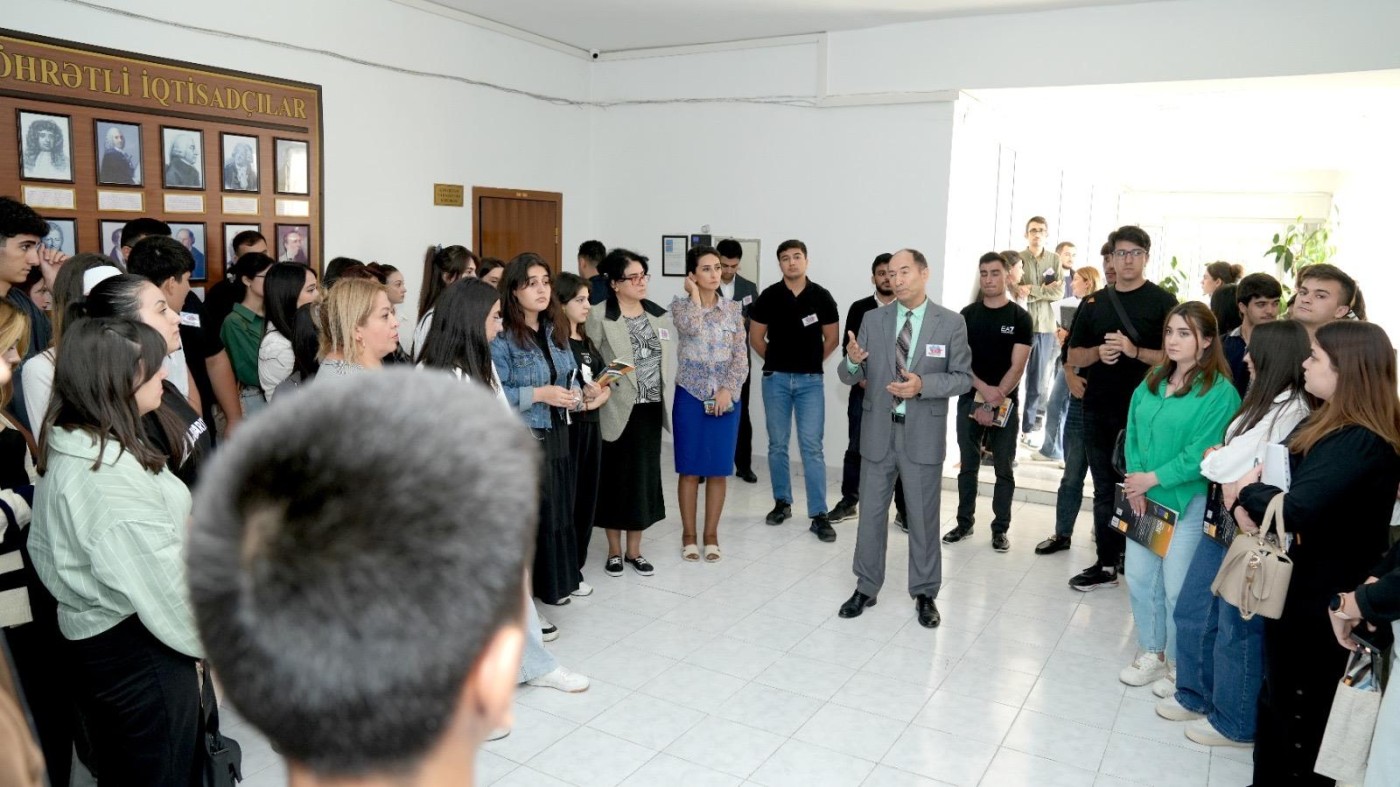 Əmək və Sosial Münasibətlər Akademiyasında Anım Günü qeyd olunub - FOTOLAR