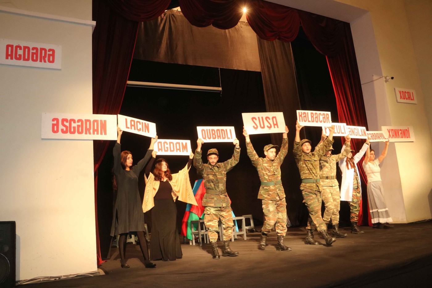 Ağdam Dövlət Dram Teatrında “Haqqın 44 günü" tamaşa-kompozisiyası nümayiş olundu - FOTOLAR