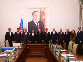 Kamran Əliyev özbəkistanlı həmkarını Bakıdakı plenar sessiyaya dəvət ETDİ