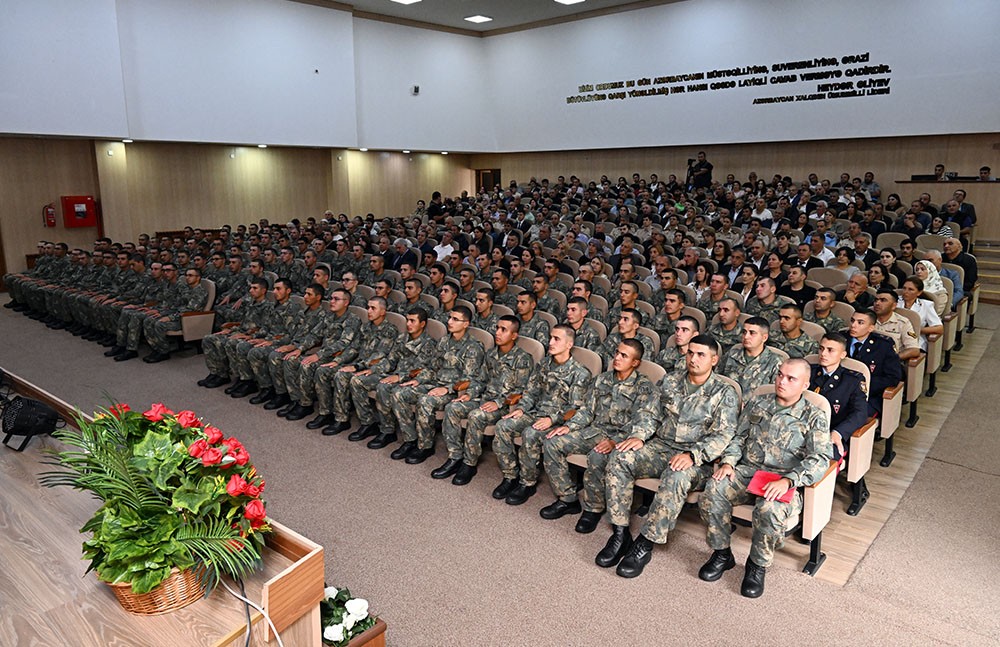 Yeni yaradılan bölmələrin şəxsi heyəti ilə görüş keçirildi - FOTO