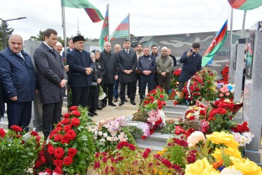 Yasamal rayon ictimaiyyəti şəhidlərin xatirəsini yad edir - FOTOLAR