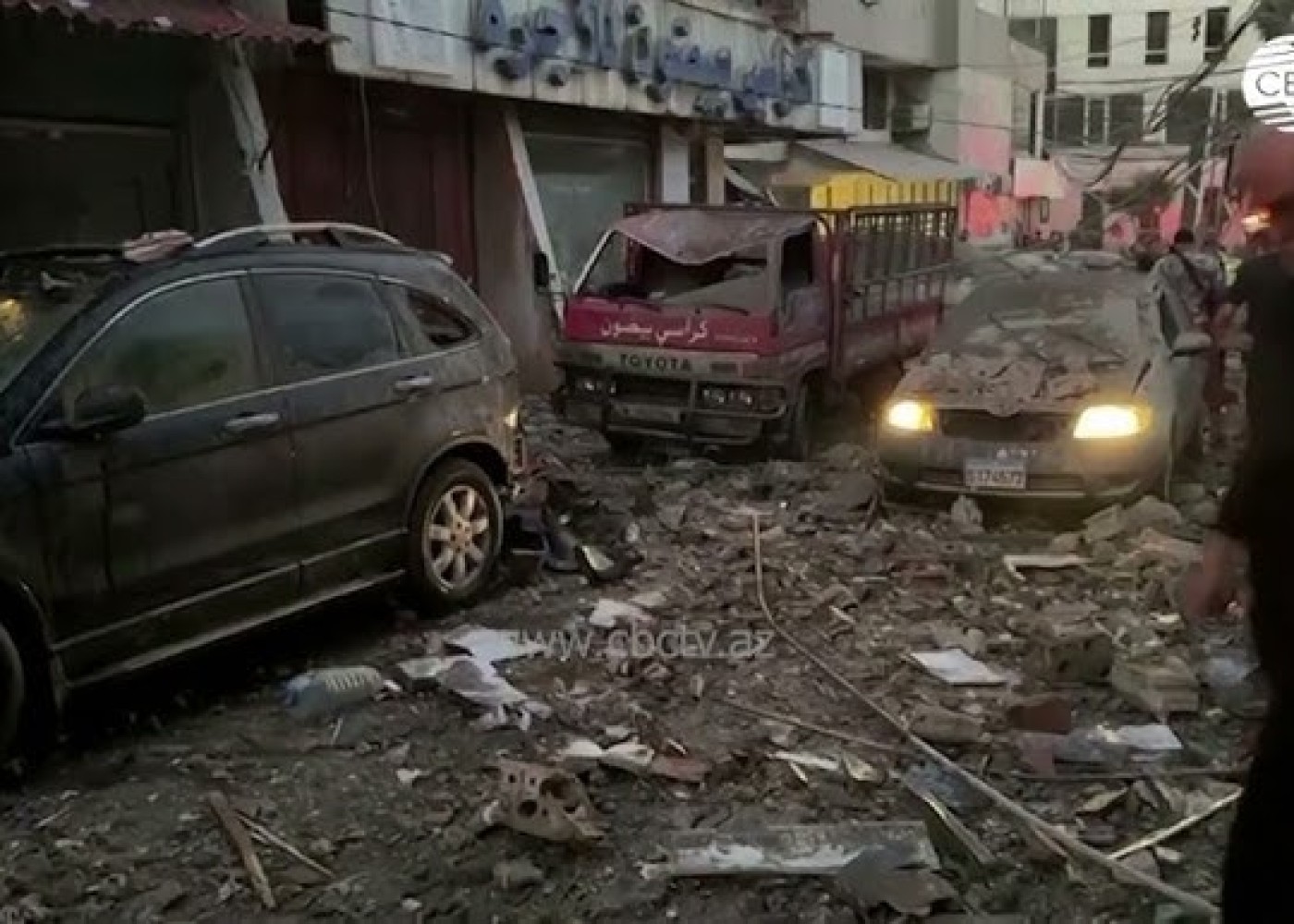 İsrail dəfn mərasiminin keçirildiyi evi bombaladı - Xeyli sayda ölən var