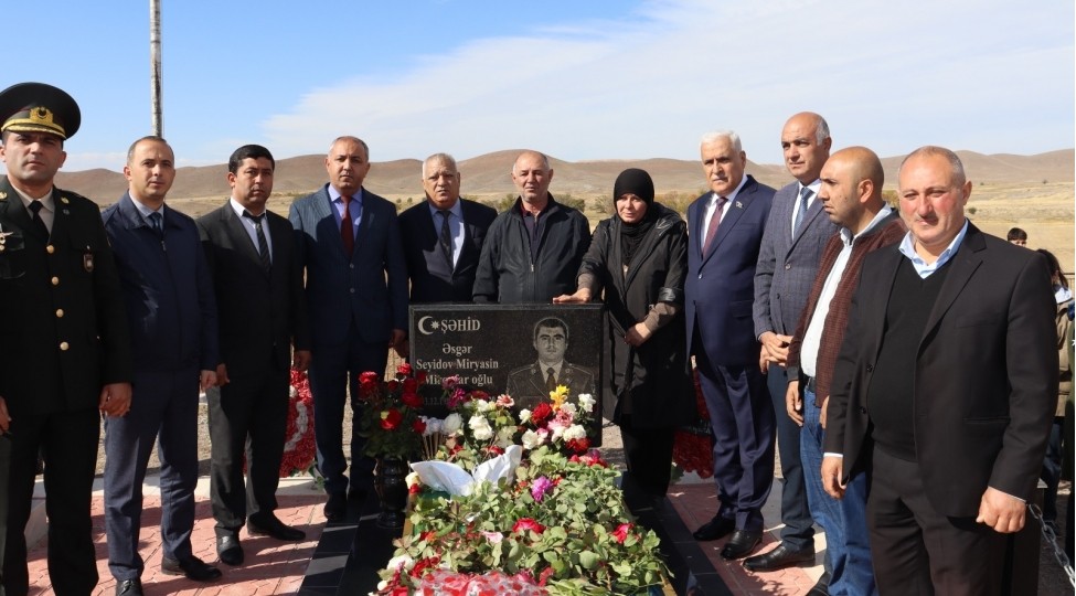 Deputat Vüqar Rəhimzadə Culfada şəhidin anım mərasimində iştirak edib - FOTOLAR