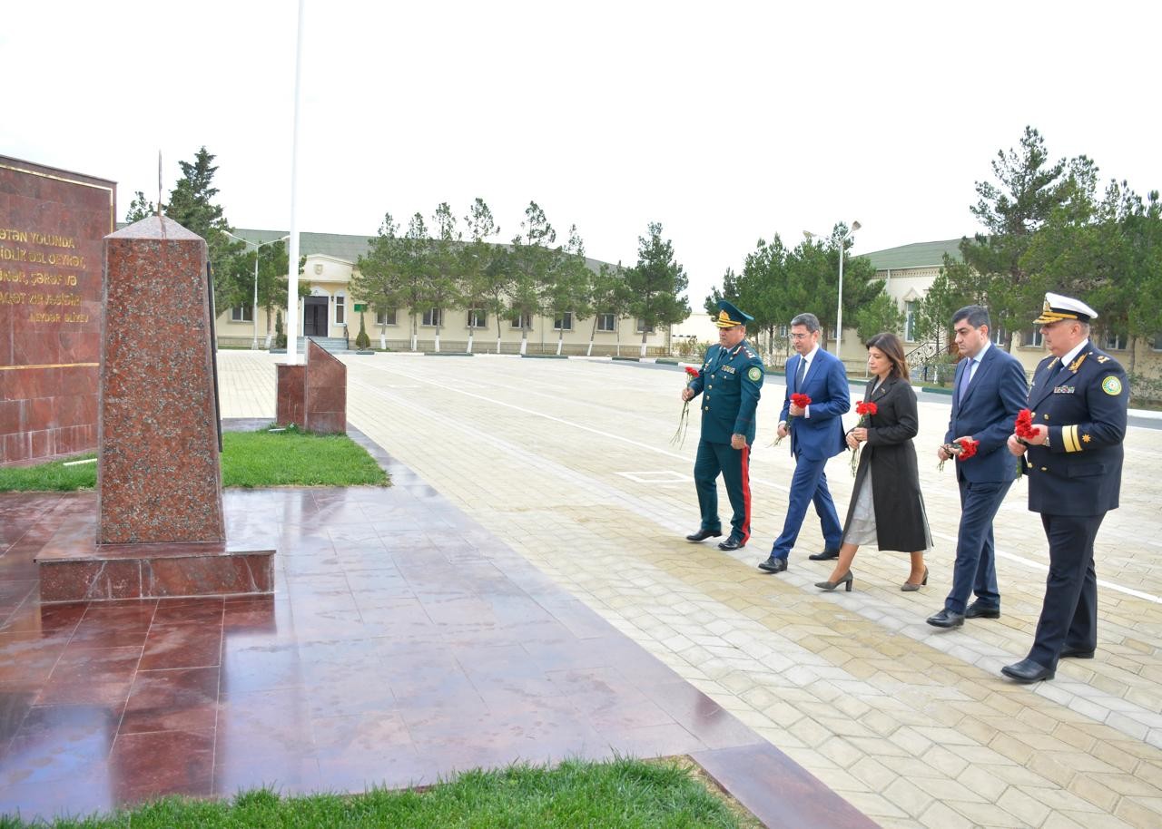 Xəzər rayonunda “8 noyabr - Zəfər Günü” münasibətilə tədbir keçirilib - FOTOLAR