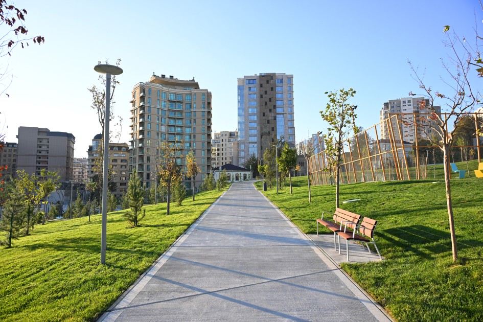 Mərkəzi Parkın yeni açılan hissəsi - FOTOLAR