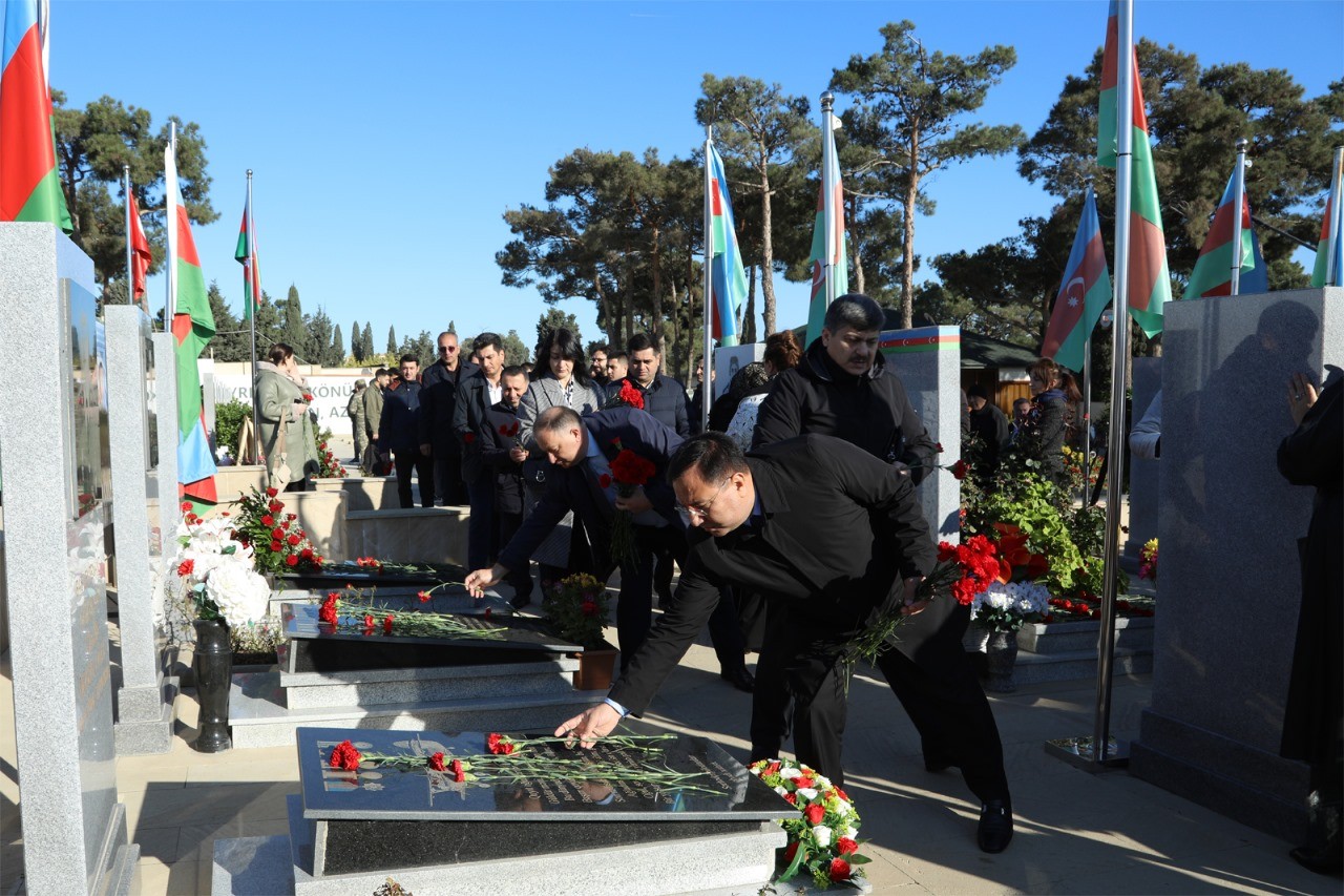 “AzərEnerji”də Zəfər Günü ilə bağlı silsilə tədbirlər keçirilib - FOTOLAR