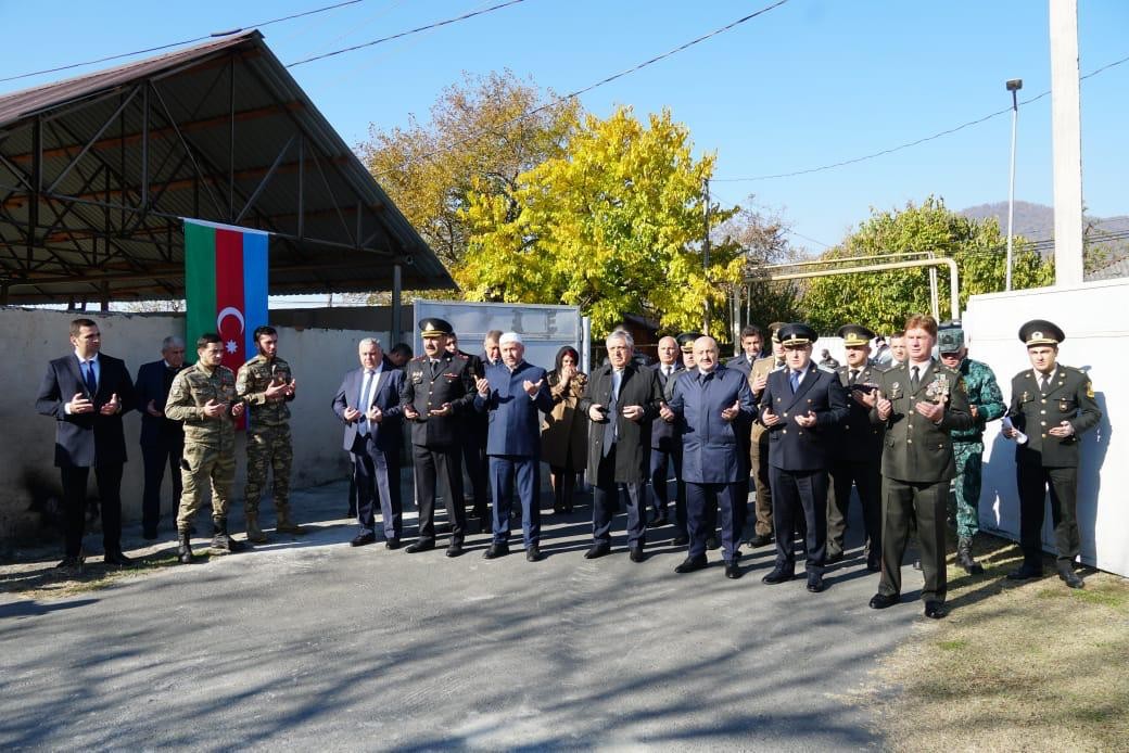 Deputat Asif Əsgərov Zəfər Günündə şəhidlərin məzarını ziyarət etdi - FOTOLAR