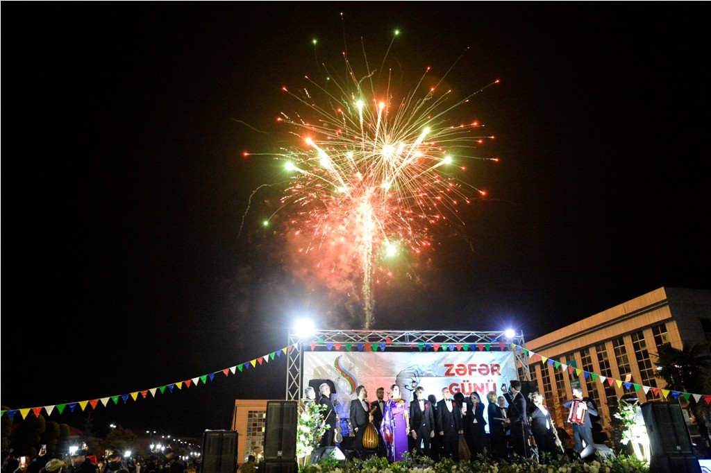 Lənkəranda “Yaşa Vətən, çox yaşa, Yaraşır Zəfər sənə” adlı konsert keçirildi - FOTOLAR