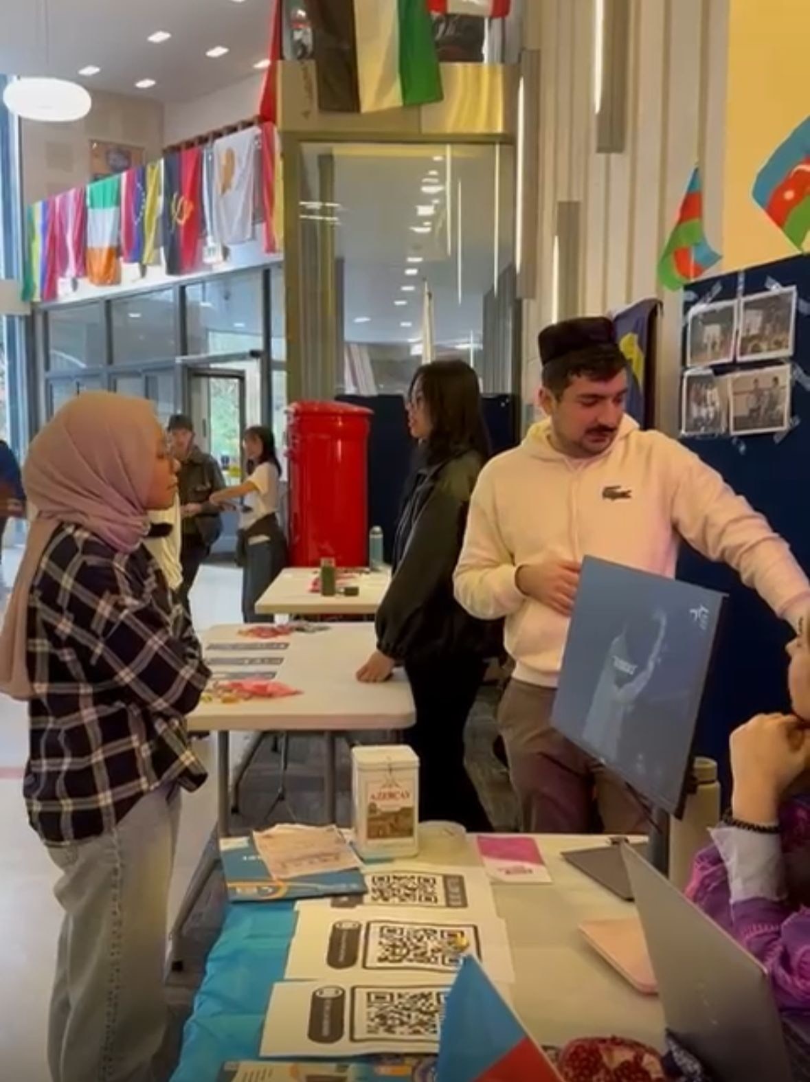 Azərbaycan Şeffild Universitetində təmsil olunub - FOTOLAR