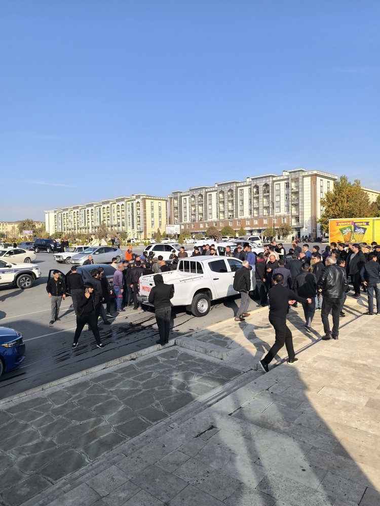 Naxçıvanda "Mitsubishi" və "Toyota" toqquşdu - FOTO