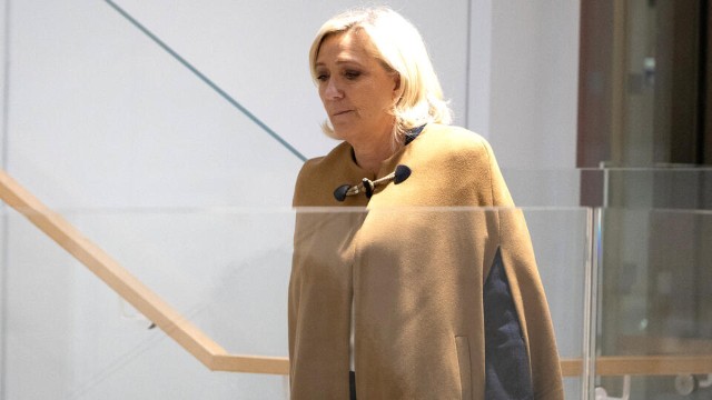 Le Pen ona təklif olunan cəzanı“siyasi ölüm” adlandırdı