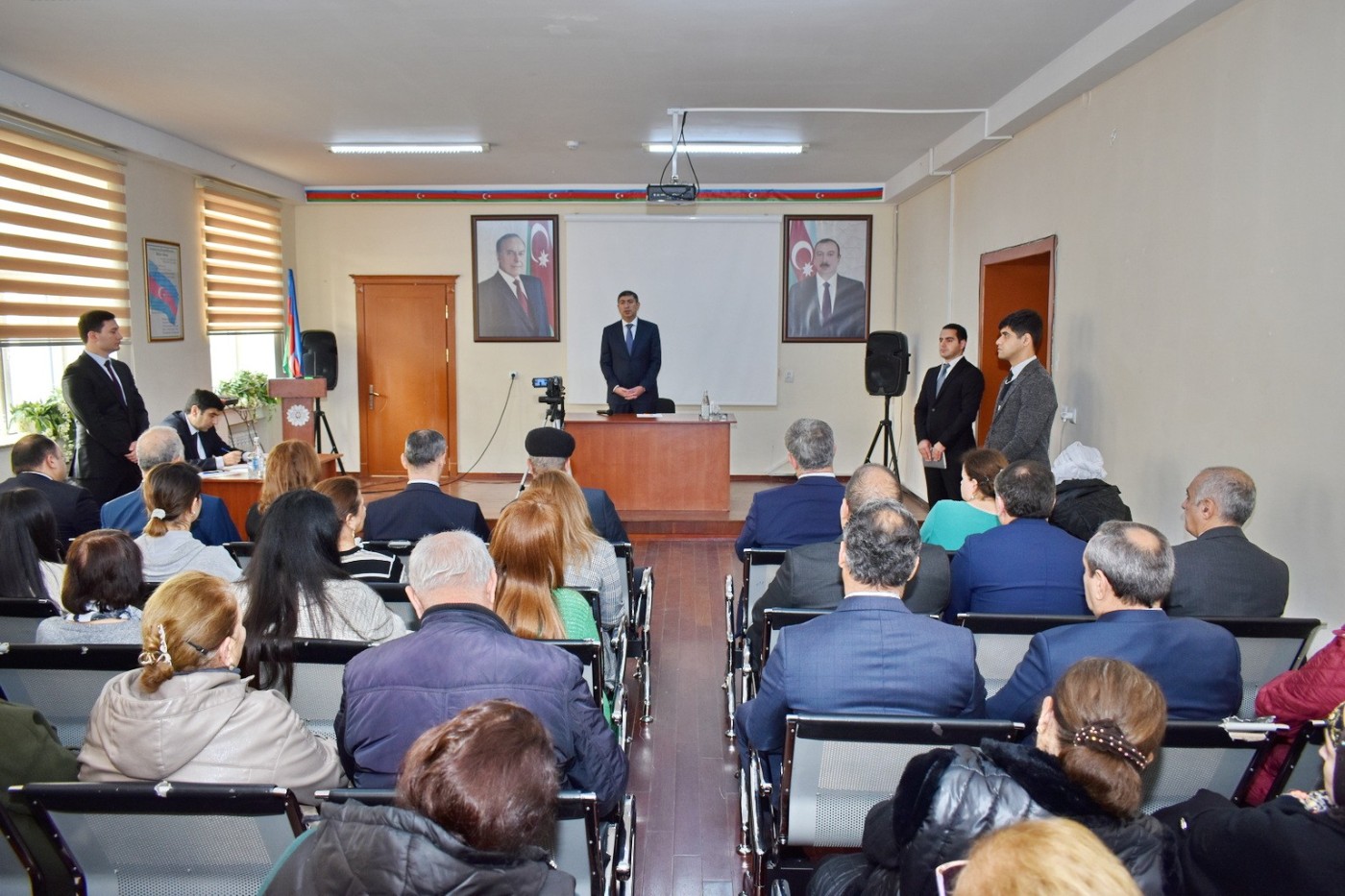 Sakinlər Sovetskinin söküntüsü məsələsini qaldırdı - İcra başçısı göstərişlər verdi