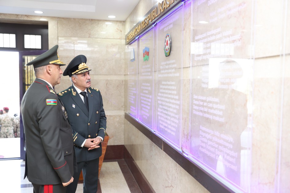 Xanlar Vəliyev Daxili Qoşunların hərbi qulluqçuları ilə görüşdü - FOTOLAR