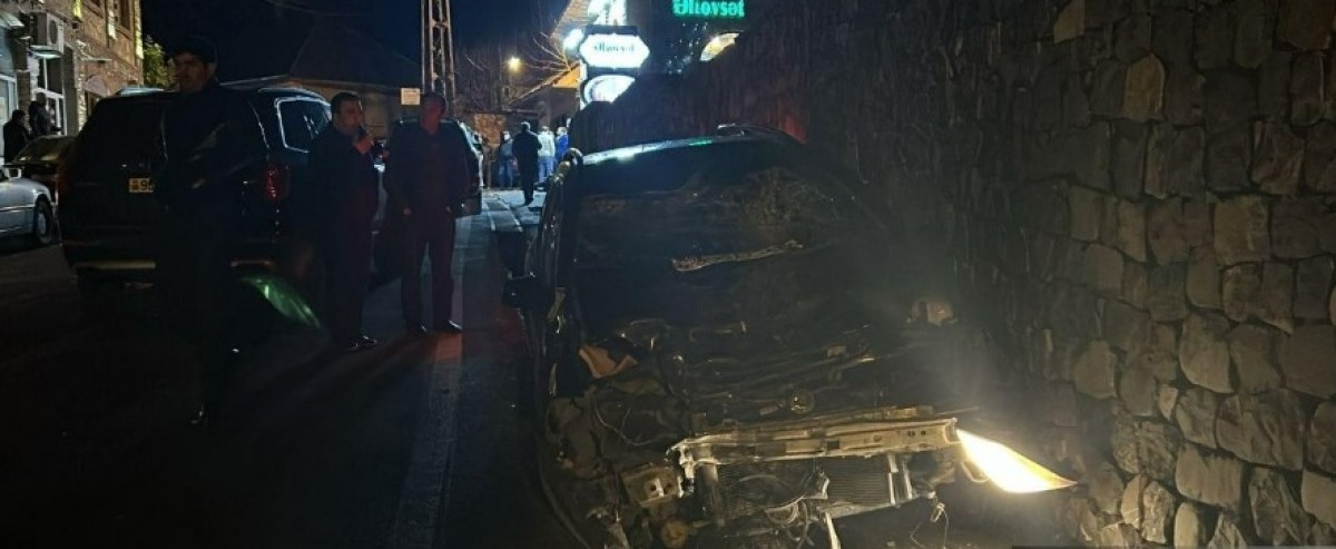 Motosiklet "Opel"lə toqquşdu - Ölənlər var (FOTO)