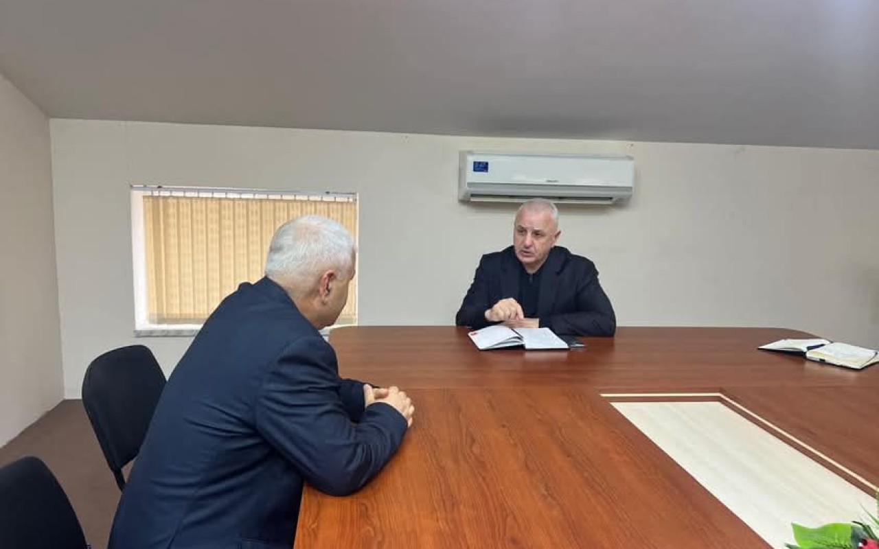 Deputat Ülvi Quliyev vətəndaşları qəbul edib 