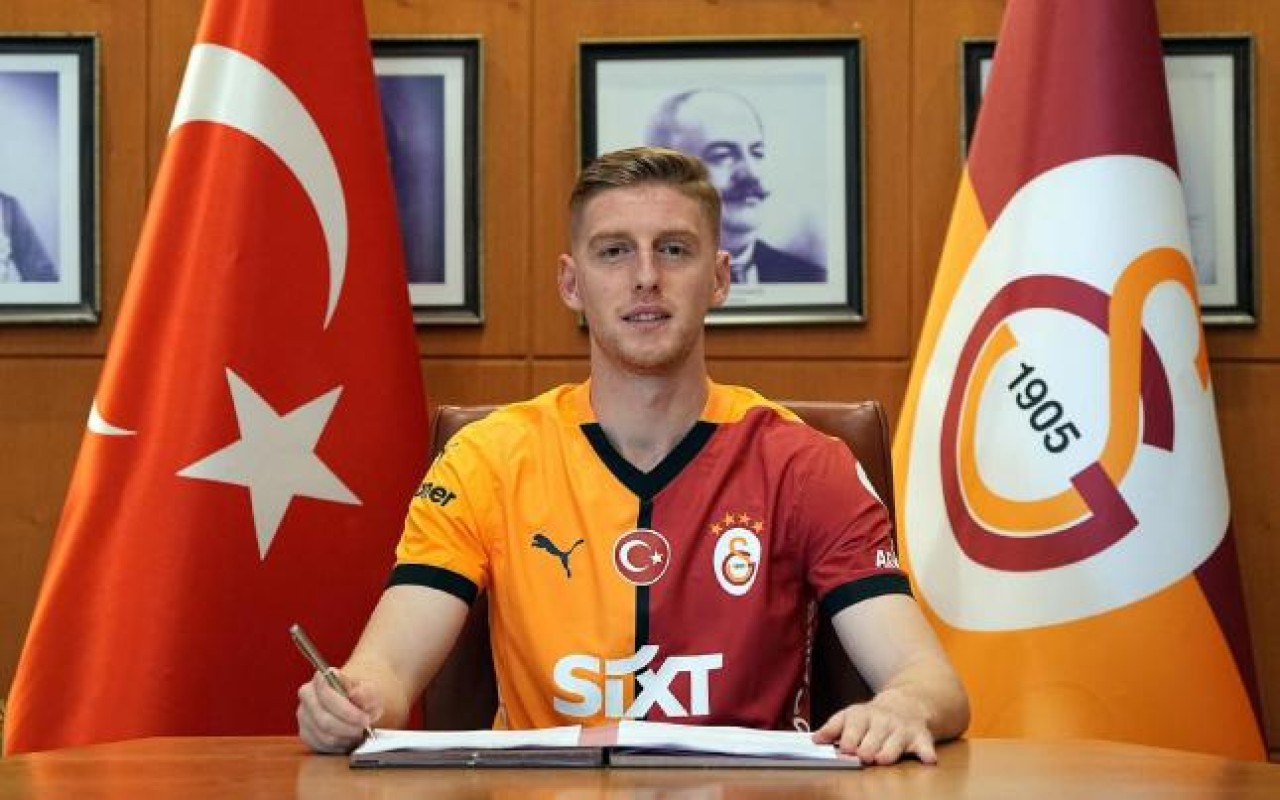 "Qalatasaray"da yenimüqavilə