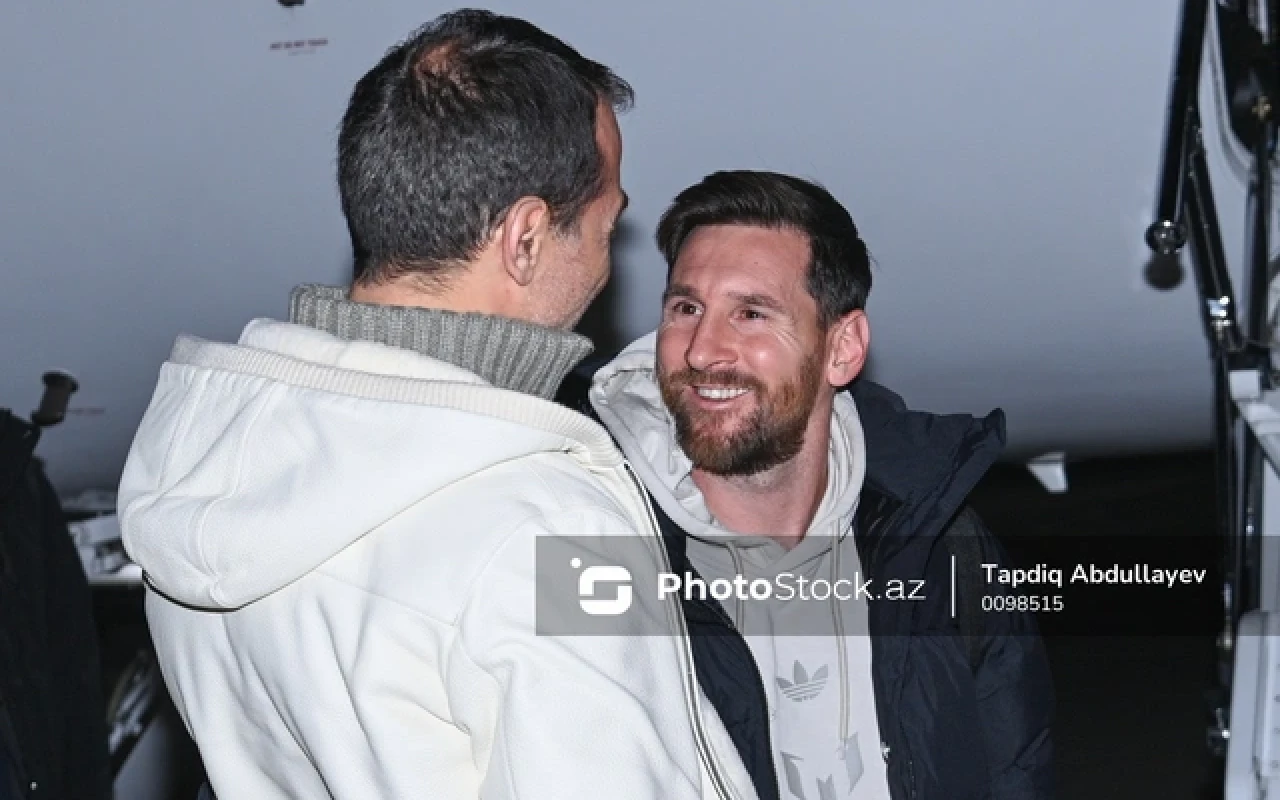 Messi və komanda yoldaşları Bakıda- FOTOLAR