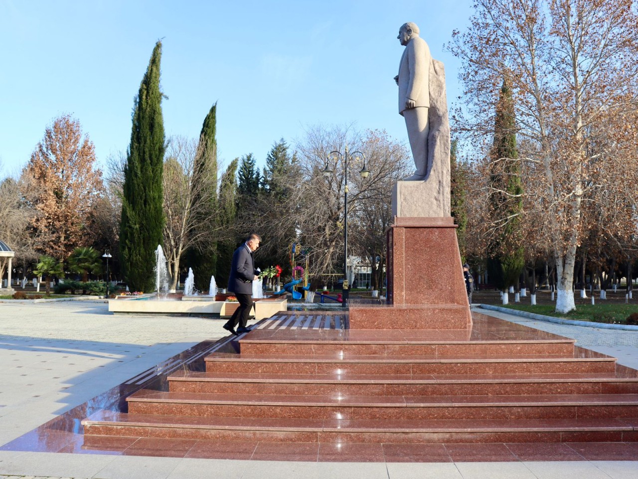 Samuxda Ulu Öndərin xatirəsi böyük ehtiramla yad edildi - FOTOLAR