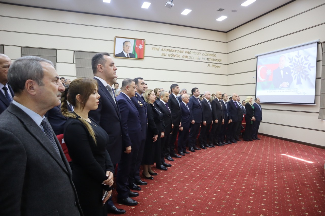 YAP Yasamal rayon təşkilatı "Heydər Əliyevin siyasi irsi" adlı tədbir keçirdi - FOTOLAR