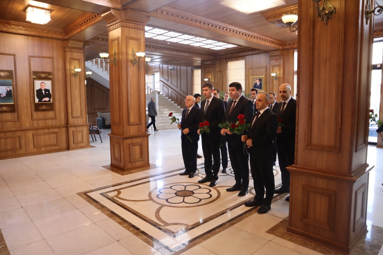 YAP Yasamal rayon təşkilatı "Heydər Əliyevin siyasi irsi" adlı tədbir keçirdi - FOTOLAR