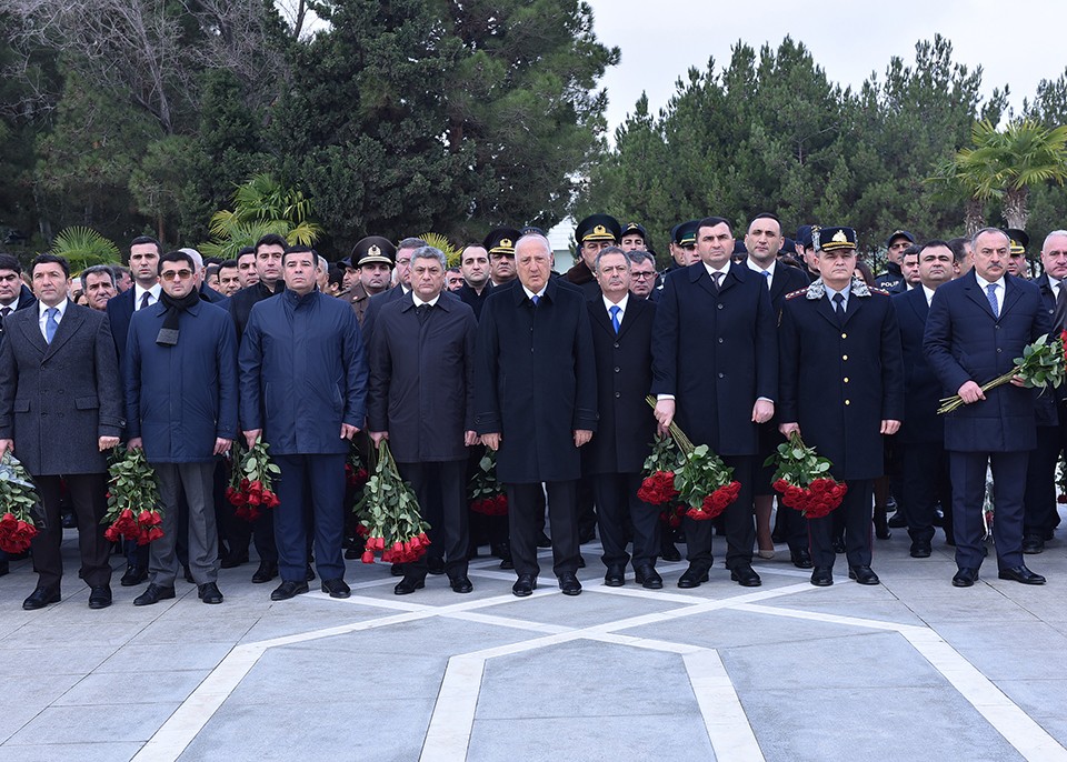 Sumqayıtda Ümummilli liderin anım mərasimi keçirildi - FOTOLAR