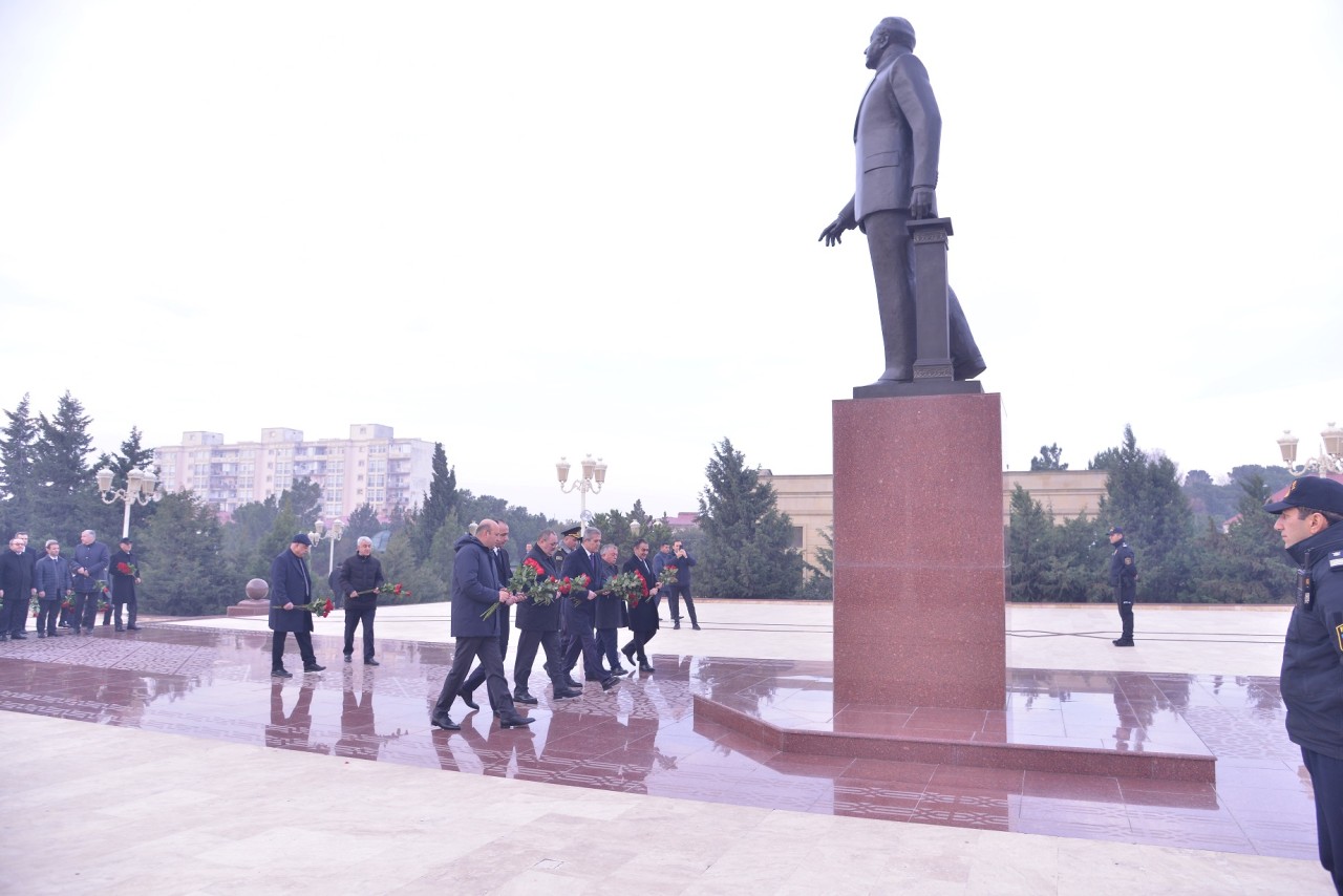 Qaradağda Ulu Öndərin xatirəsi anıldı - FOTOLAR