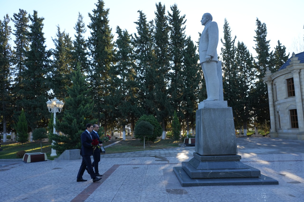 Nazir Fərid Əhmədov Kürdəmirdə vətəndaşları qəbul etdi - FOTOLAR