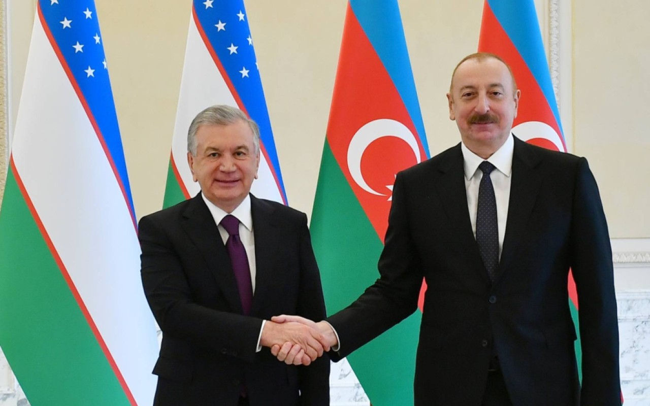 Şavkat Mirziyoyev İlham Əliyevəzəng etdi