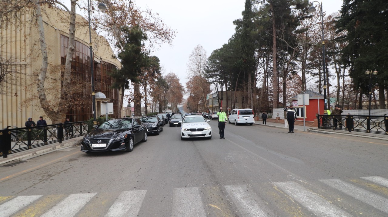 Qazaxda təyyarə qəzasında həlak olanların xatirəsi yad edilib - FOTOLAR