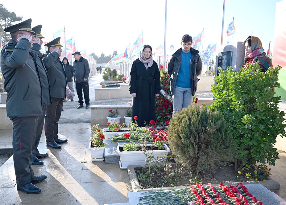 Polad Həşimovun xatirəsi yad edildi - FOTOLAR